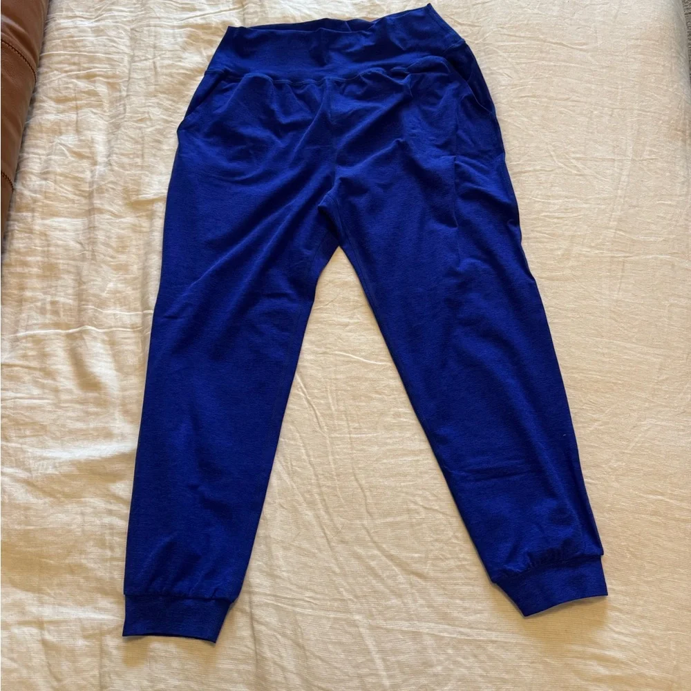 Women’s Beyond Yoga Royal Blue Joggers - Picture 1 of 3